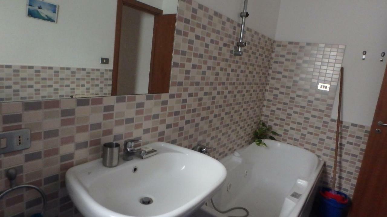 Camera Silenziosa Con Bagno Privato In Centro Citta Hotel Palermo Ngoại thất bức ảnh